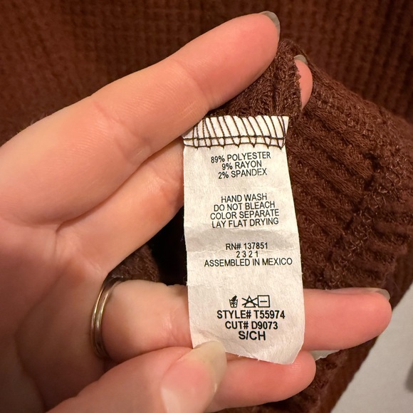 ❤️Gaze Warm Brown Cowl Neck Sweater - Picture 5 of 5